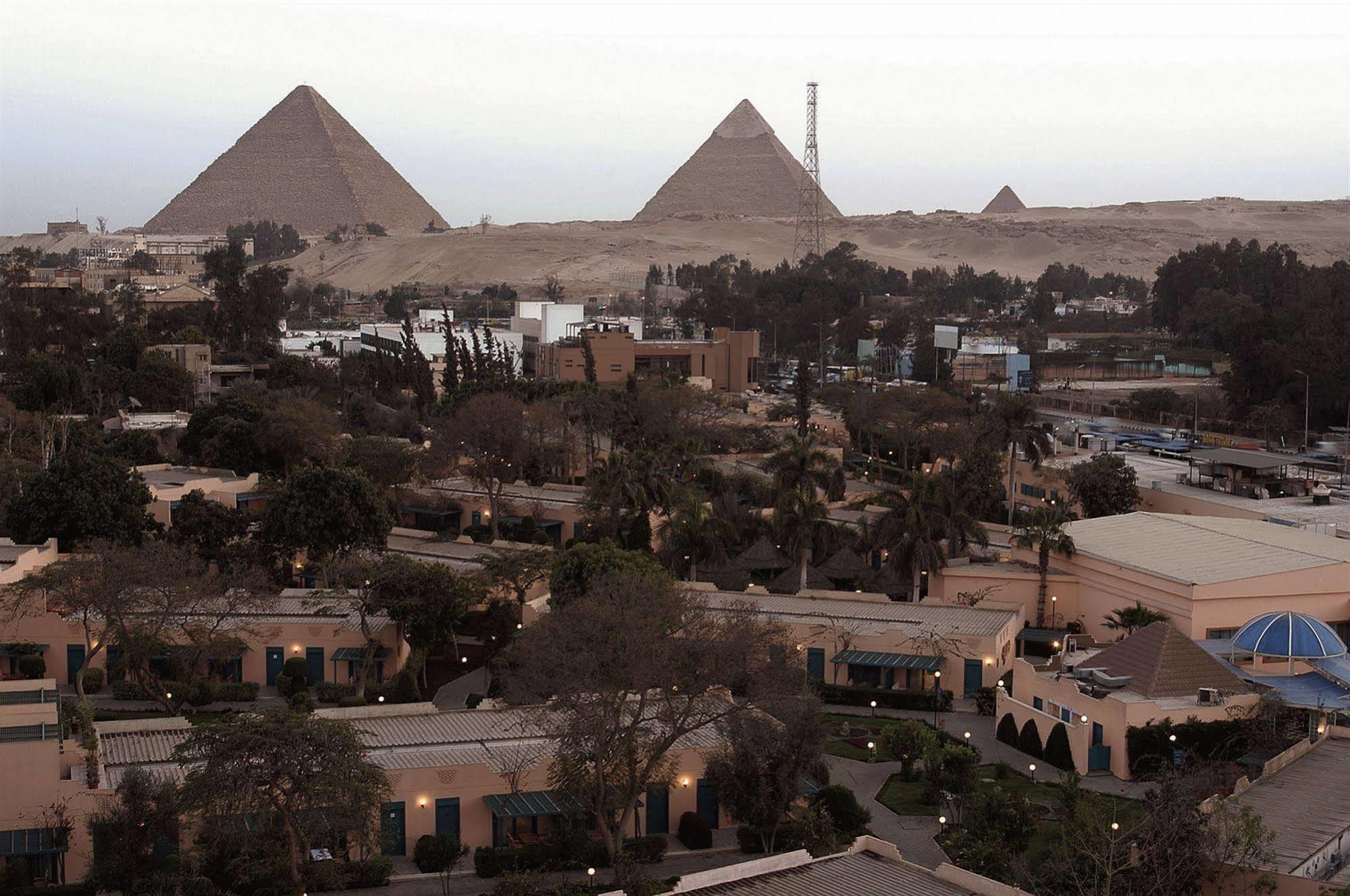 Cairo Pyramids Hotel Giza Екстериор снимка